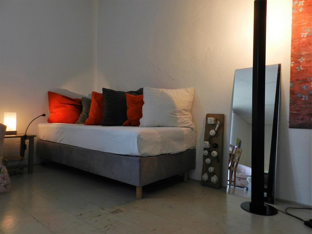 Blue Wall Bnb Gebenstorf Exterior foto